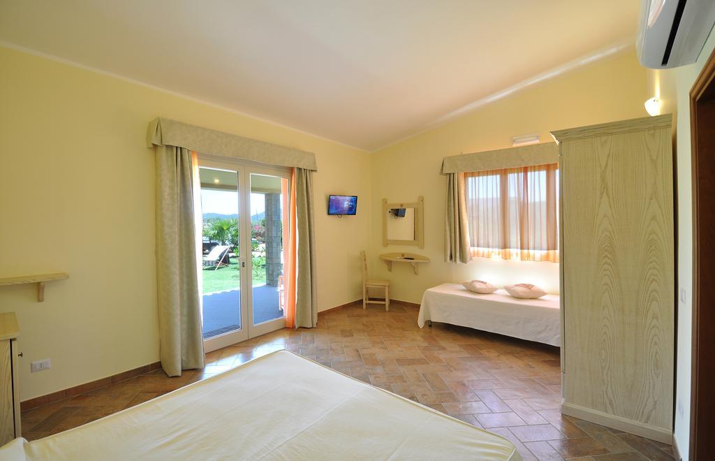 Affittacamere B&B La Villa Dei Graniti Villasimius Extérieur photo